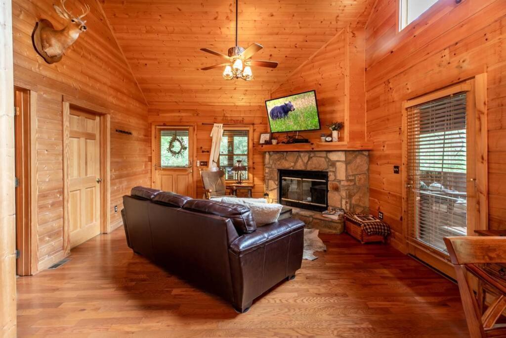 Nice View Fireplace, Hot Tub, Porch Bed, Private เซอเวียร์วีล ภายนอก รูปภาพ
