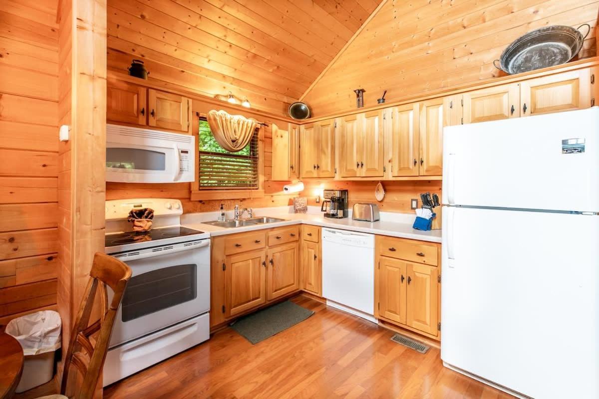 Nice View Fireplace, Hot Tub, Porch Bed, Private เซอเวียร์วีล ภายนอก รูปภาพ